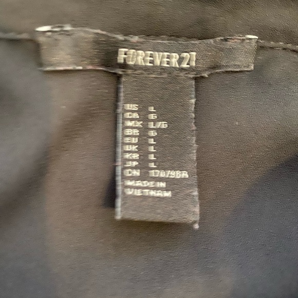 Black button up Forever 21 blouse - Picture 5 of 5